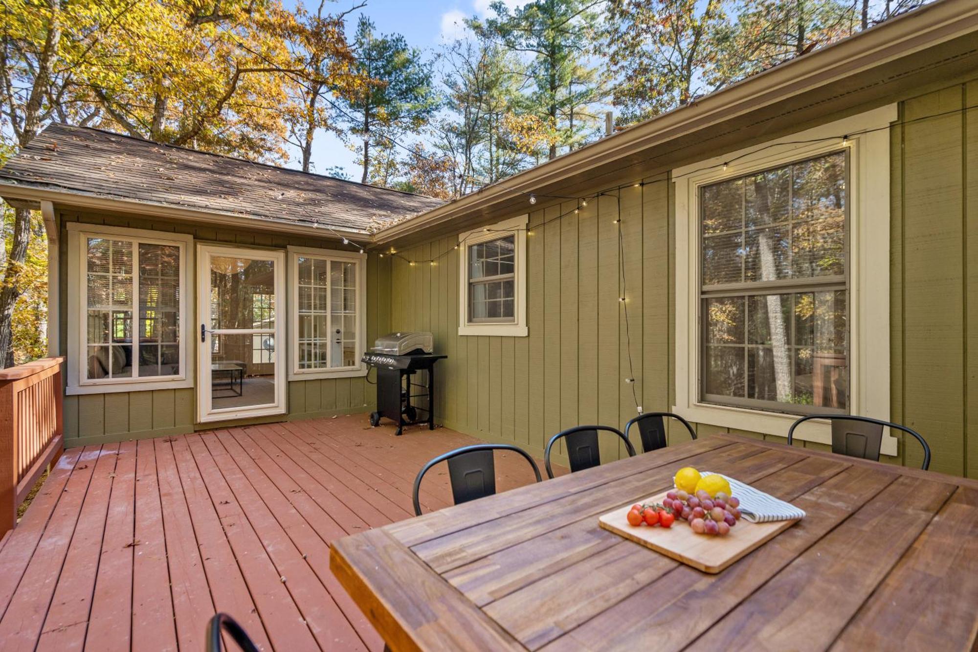 Emerald Cabin W/Hot Tub, Firepit, Lake, Skiing Basye المظهر الخارجي الصورة